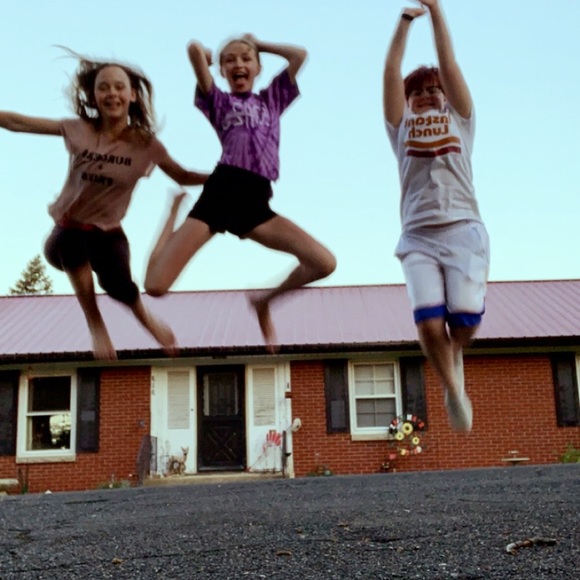 Meet your Posher, Bri - Picture 1 of 1